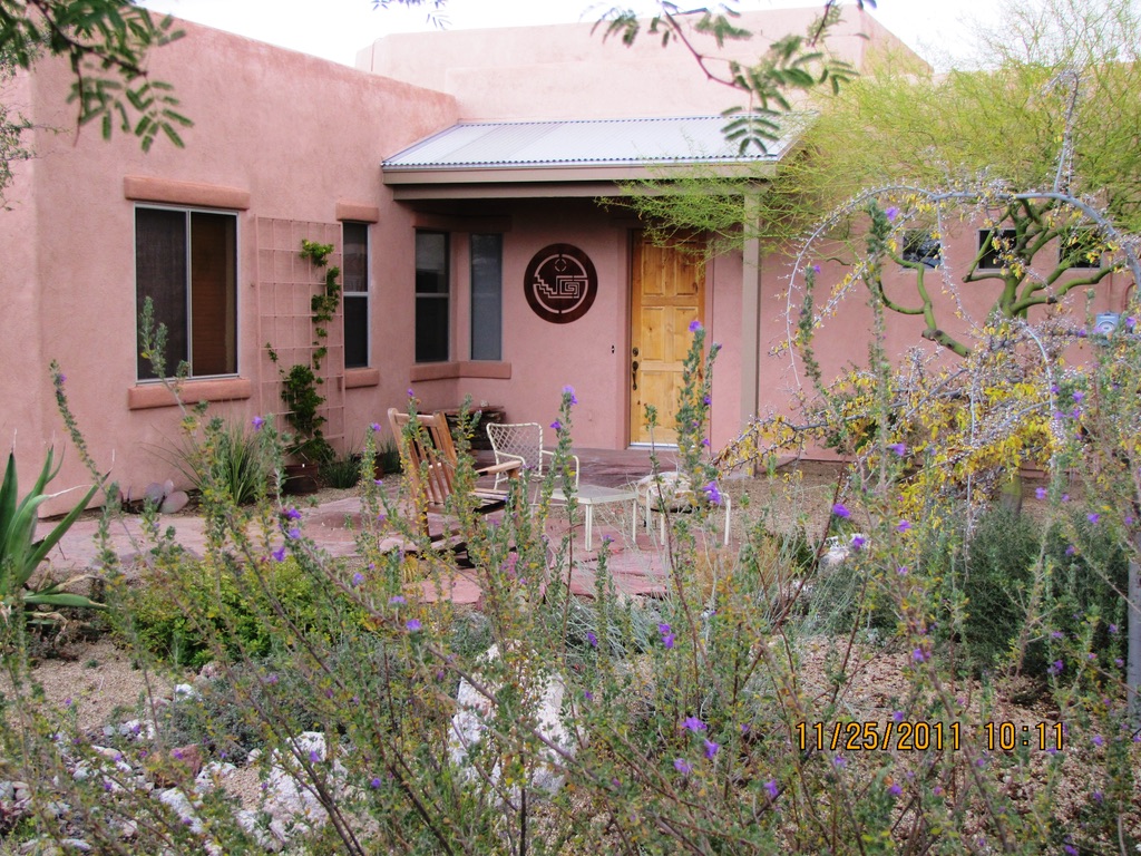 Picture of Dad's house in Tucson where I currently live as a caretaker.